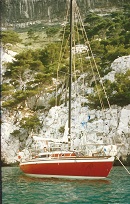 Notre super Challenger Sampille au mouillage dans la calanque de Sugiton en 1978